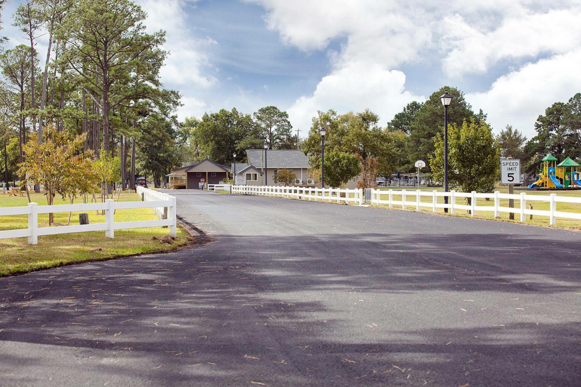 New Point Rv Resort 外观 照片